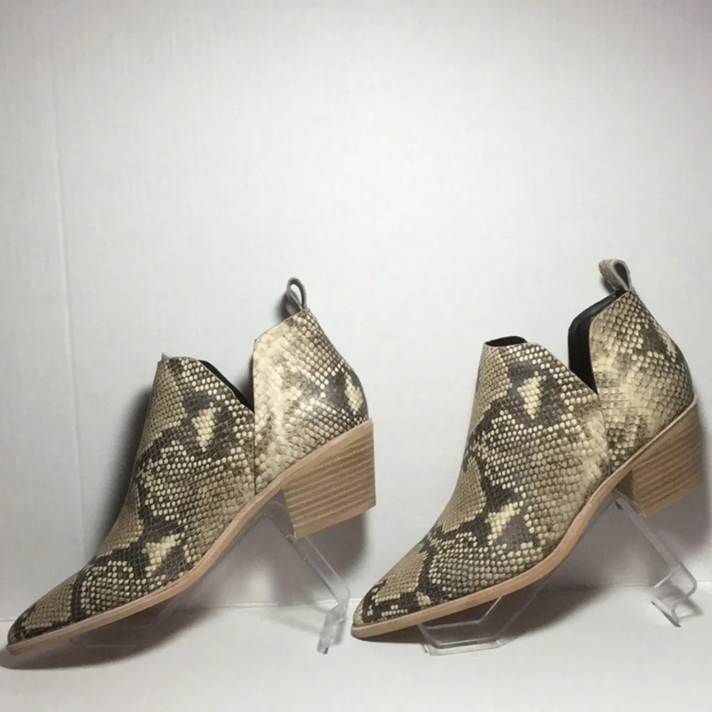 NEW Dolce Vita Sonni Western Booties Sz 8.5 Snake